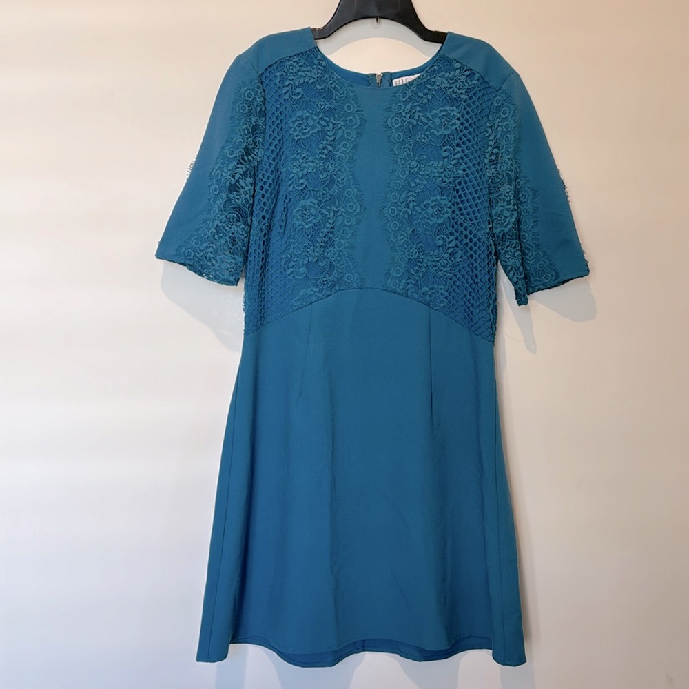Made for Impulse Fashion Week Women’s short sleeve lace overlay dress Large Blue